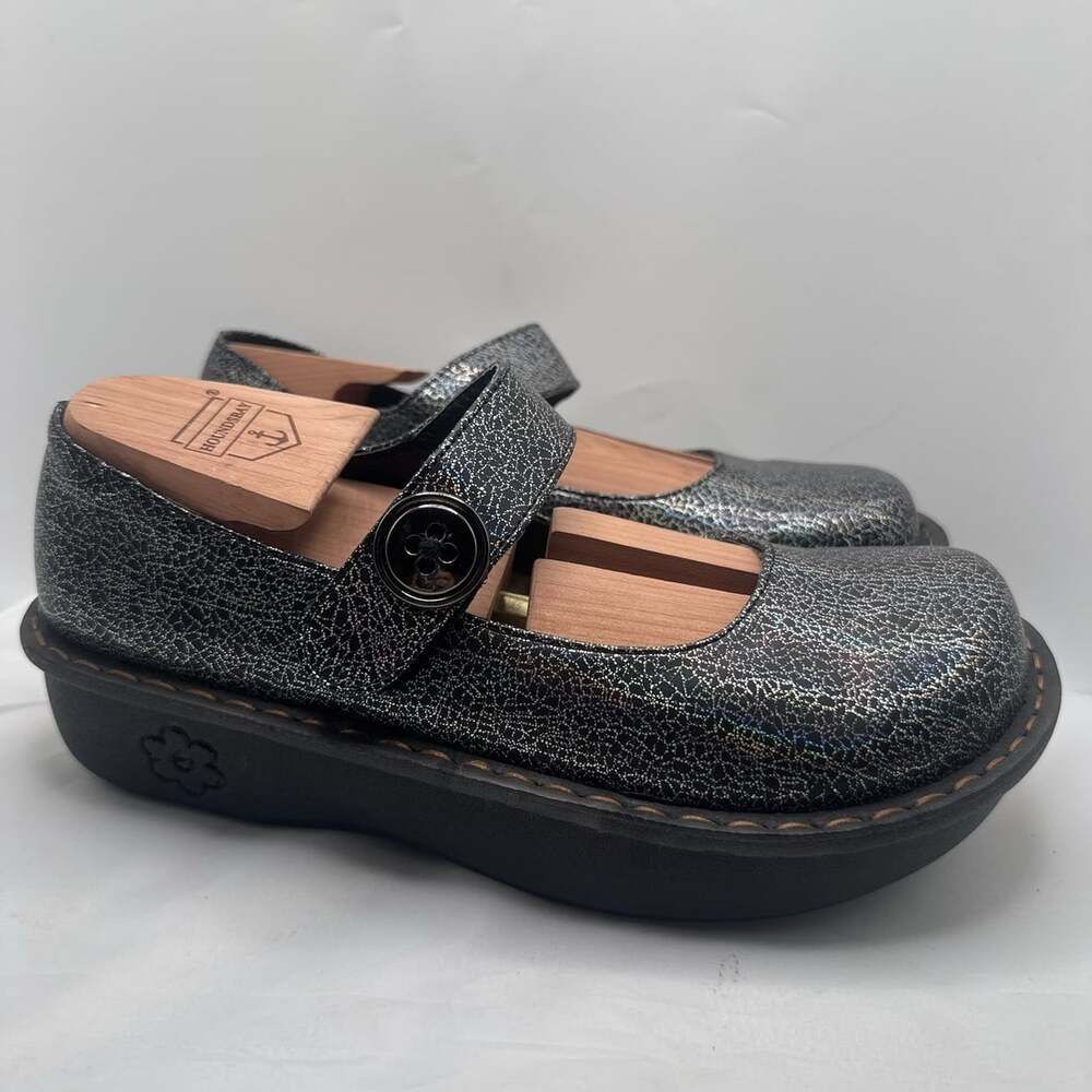 Savvy Nursing Shoe Slip Resistant May Jane Comfort Metallic Silver black Size 8